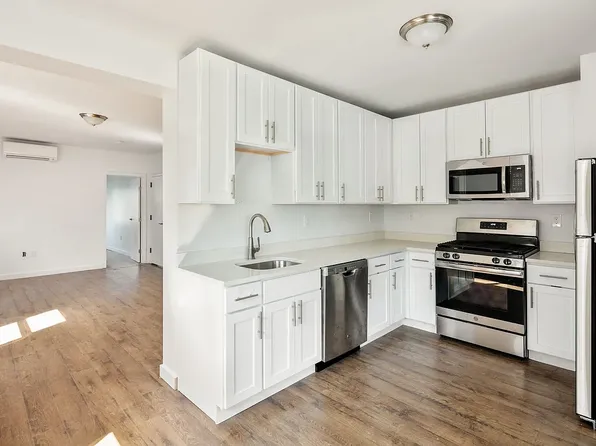 86-04 Eliot Avenue image 3 of 14