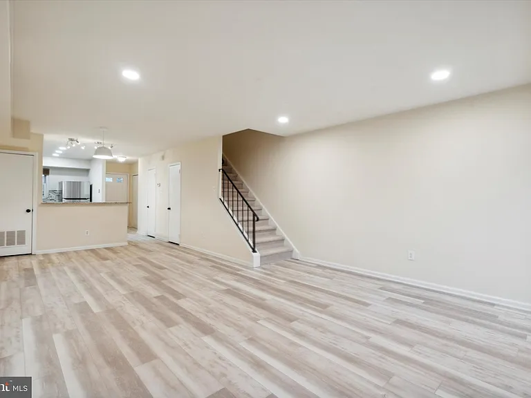 6 Cromwell Dr #107-U-6 — Photo 9