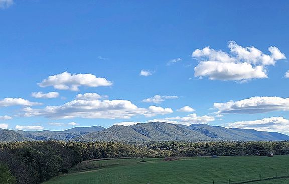 Mountains in all directions!