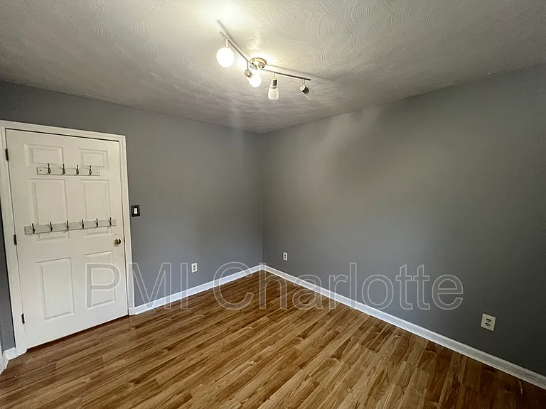 1784 Ashley St — Photo 17