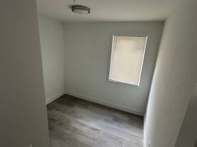 313 & 315 Anacostia Rd