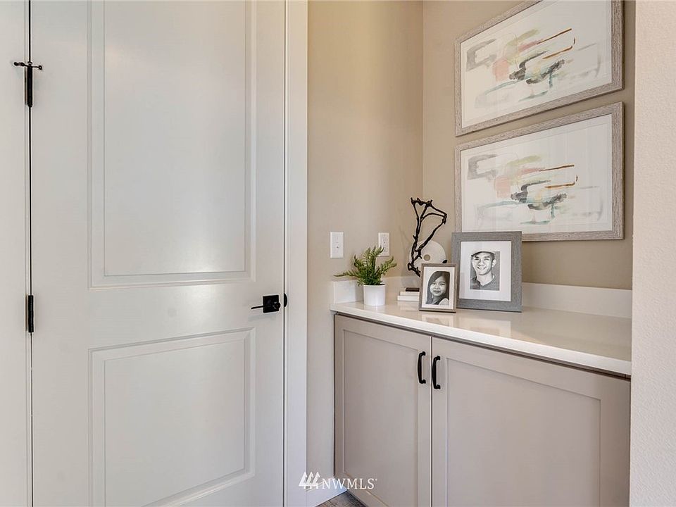 1st image of 6632 Seaglass Avenue SE