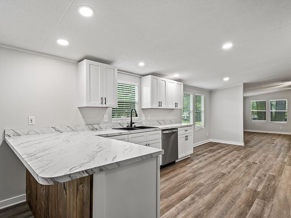 1st image of 2545 Shadowwood Dr