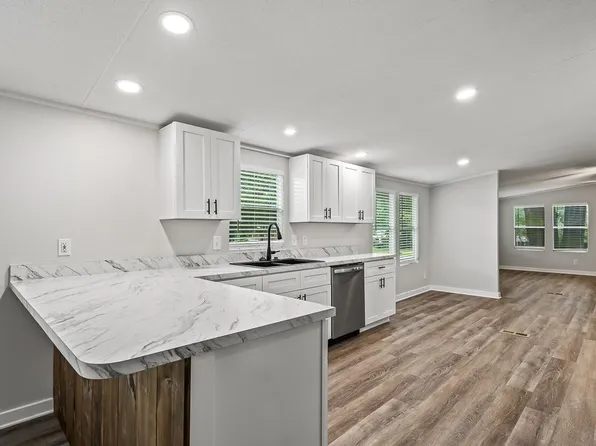 2545 Shadowwood Dr, Tallahassee, FL 32305
