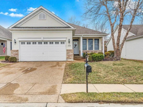 2108 Hawks Landing Dr, Lake Saint Louis, MO 63367