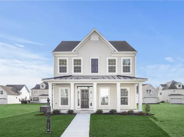 213 Iris Cir, Moyock, NC 27958