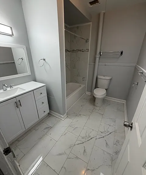2109 E Federal St — Photo 12