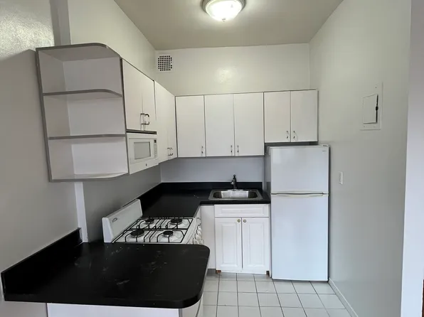 416 East 74th Street image 1 of 7