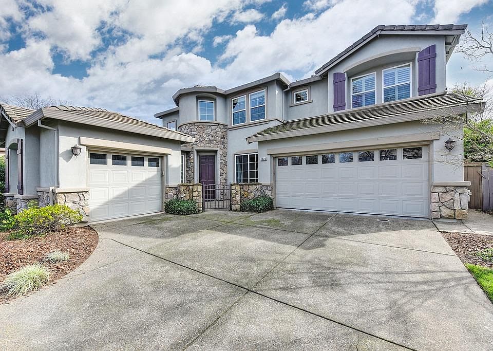1st image of 1926 Foster Way