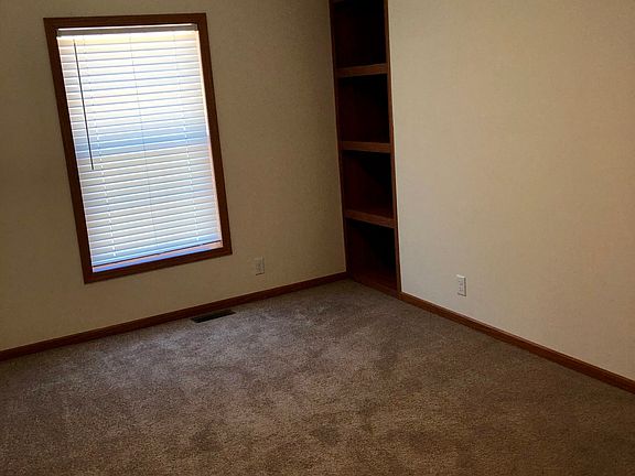 3rd image of 5160 Millstone Ln