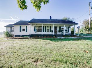 385 Ben Albert Rd, Cottontown, TN 37048