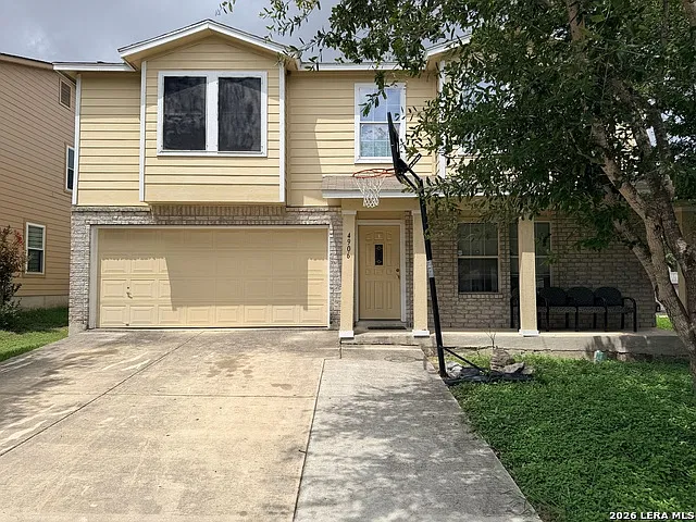 4 bed, 2.5 bath, 3400 sqft, $1,845 — Photo 3