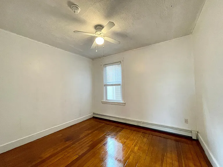 48 America St #2A — Photo 9