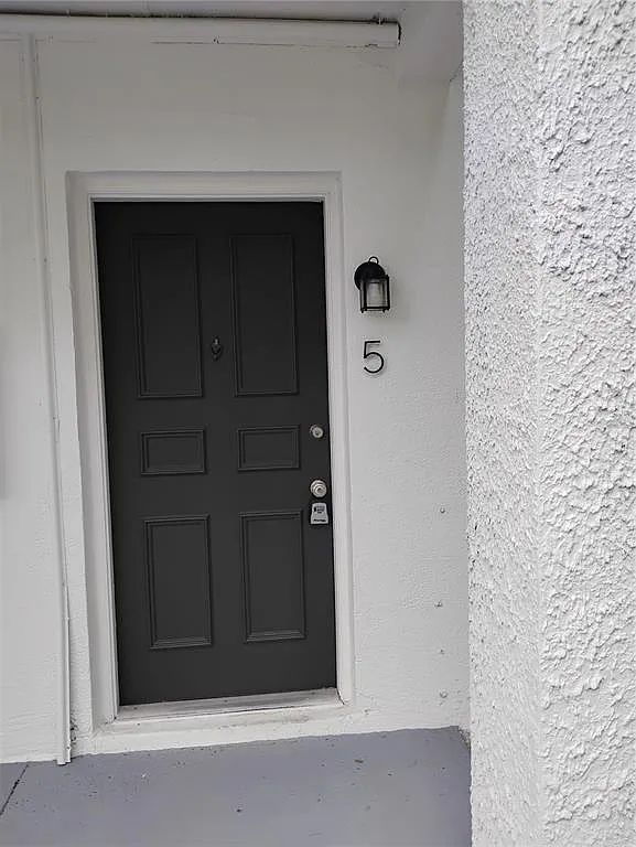 2 bed, 1.0 bath, 800 sqft, $1,425 — Photo 1
