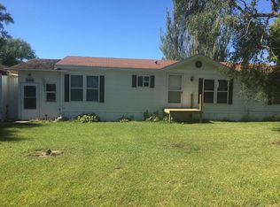 203 N 10th Ave, Woonsocket, SD 57385