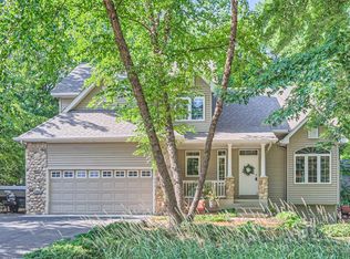 4662 Walnut St, Maple Plain, MN 55359