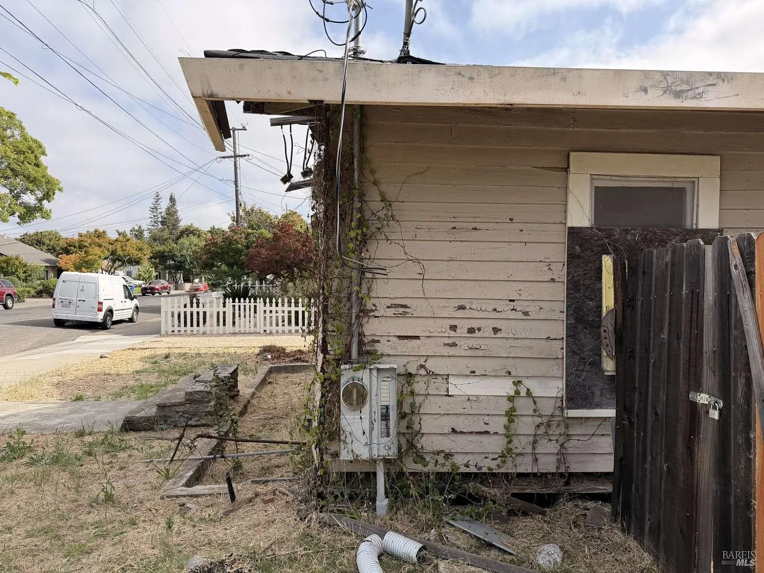456 Seymour St - Photo 4