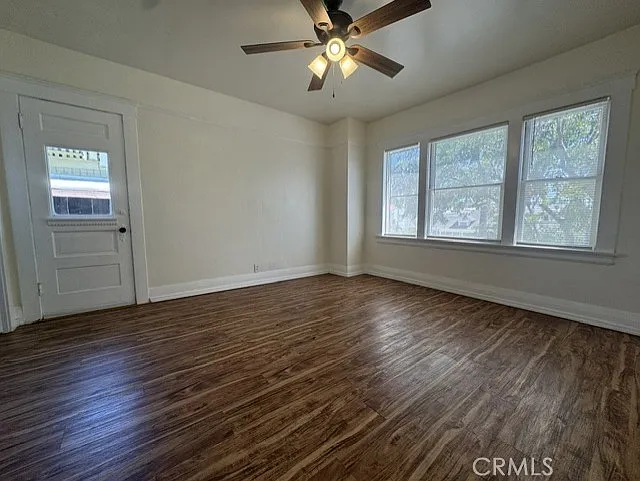 321 W 6th St — Photo 16