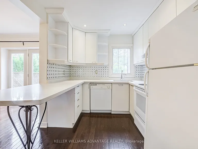 38 Hopedale Ave — Photo 21