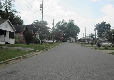 3rd image of 3013 28th St