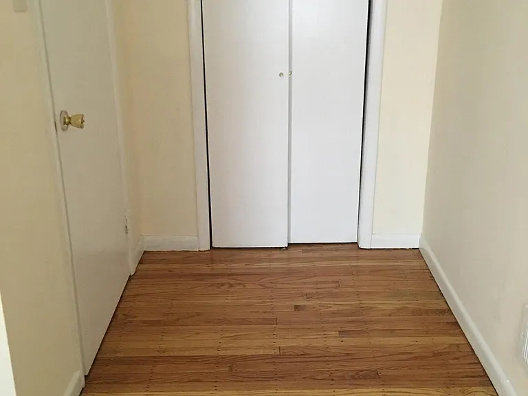 212 N Clarion St — Photo 26