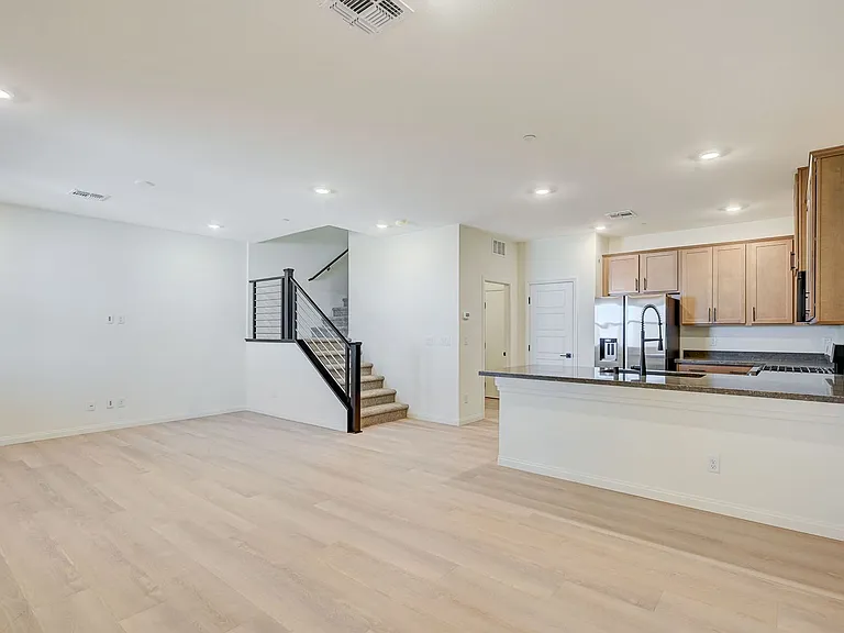 7681 N Jones Blvd — Photo 8