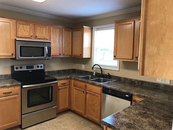 3rd image of 809 Fairmont Ave
