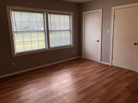 5th image of 2920 W 15th St