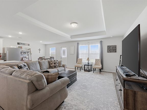 5th image of 4632 Benham Dr