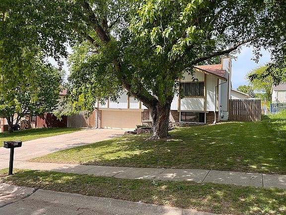 3rd image of 2308 Brighton Dr