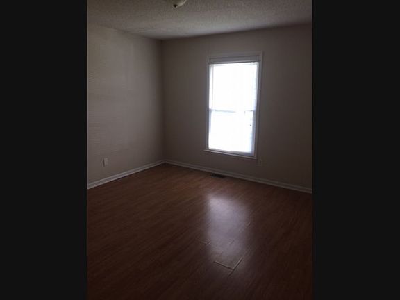 3rd image of 103 Mosby Cir #A