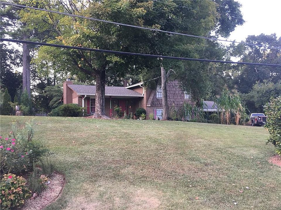 1st image of 748 Omaha Dr