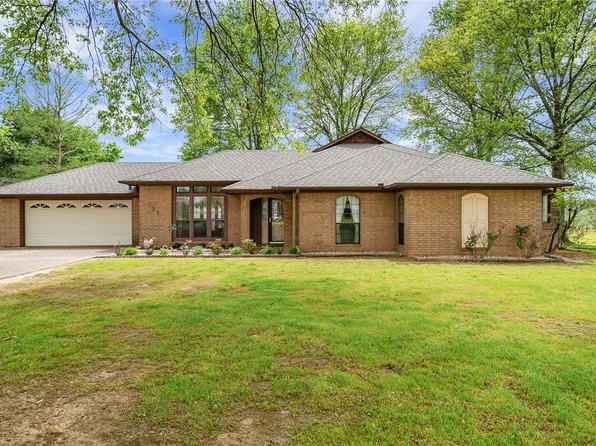 721 W Line St, Dyer, AR 72935