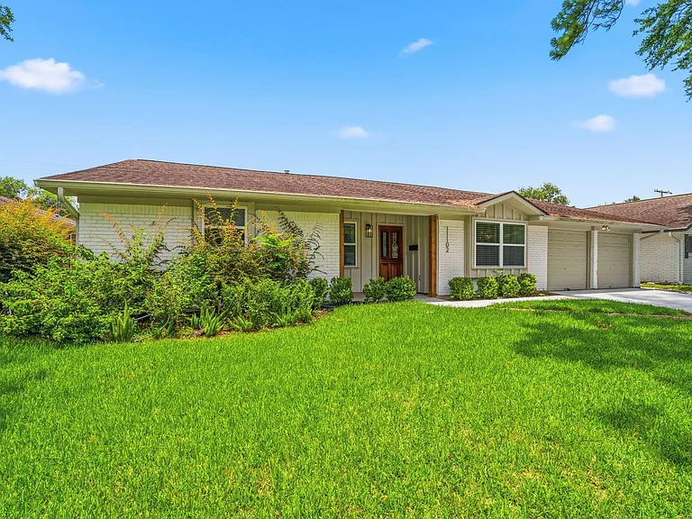 11102 Endicott Ln — Photo 37