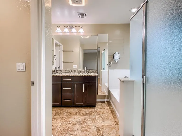 888 E Jacob St — Photo 18