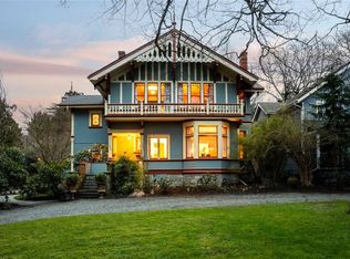 1023 Saint Charles St, Victoria, BC V8S3P9