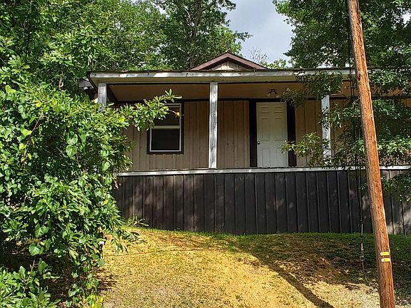 2nd image of 210 Pinehurst Heights Rd