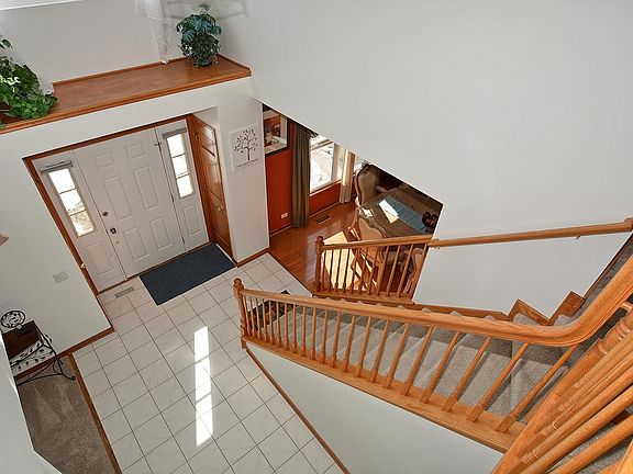 3rd image of 24842 Fescue Dr