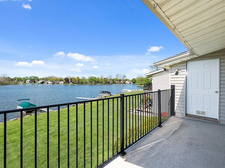 4960 Lake Point Dr — Photo 27