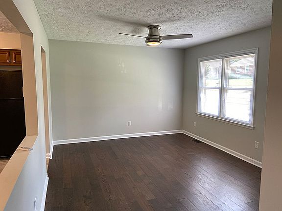 2nd image of 1127 Tatesbrook Dr
