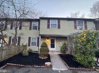 508 Loch Lomond Dr, Sicklerville, NJ 08081