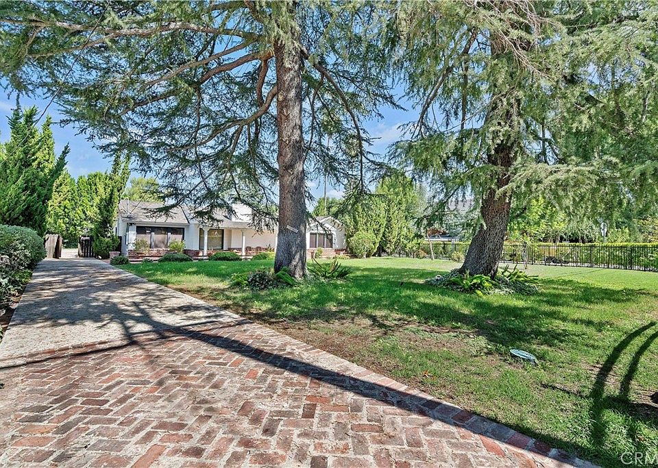 23003 Mariano St, Woodland Hills, CA 91367 | MLS #SR25203403