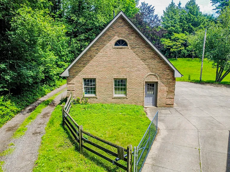 3423 Yellow Creek Rd — Photo 128