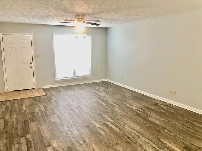 480 Eastdale Rd S — Photo 7