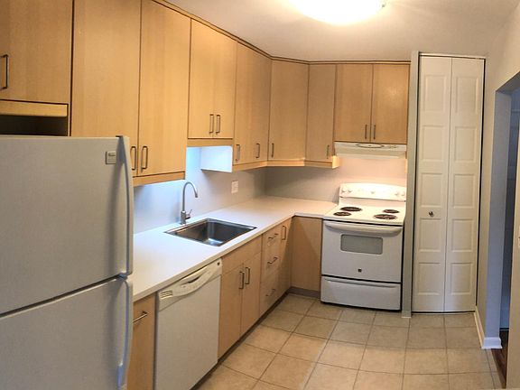 2nd image of 6 Villa Verde Dr Unit 218
