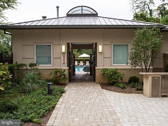 5th image of 5 Park Pl APT 523
