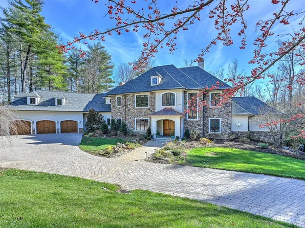 28 Cedar Hill Dr, Asheville, NC 28803