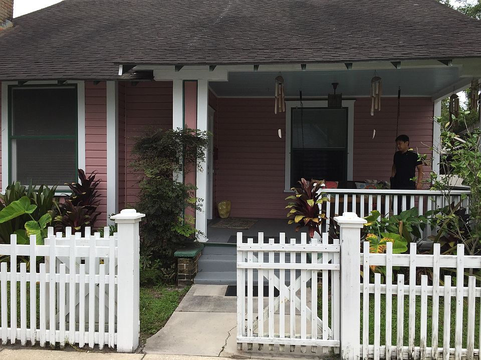 1st image of 624 SE 1st Ave