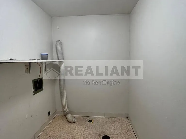 4013 Elora Ln — Photo 16