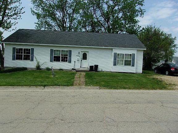 3rd image of 680 N Hickory St